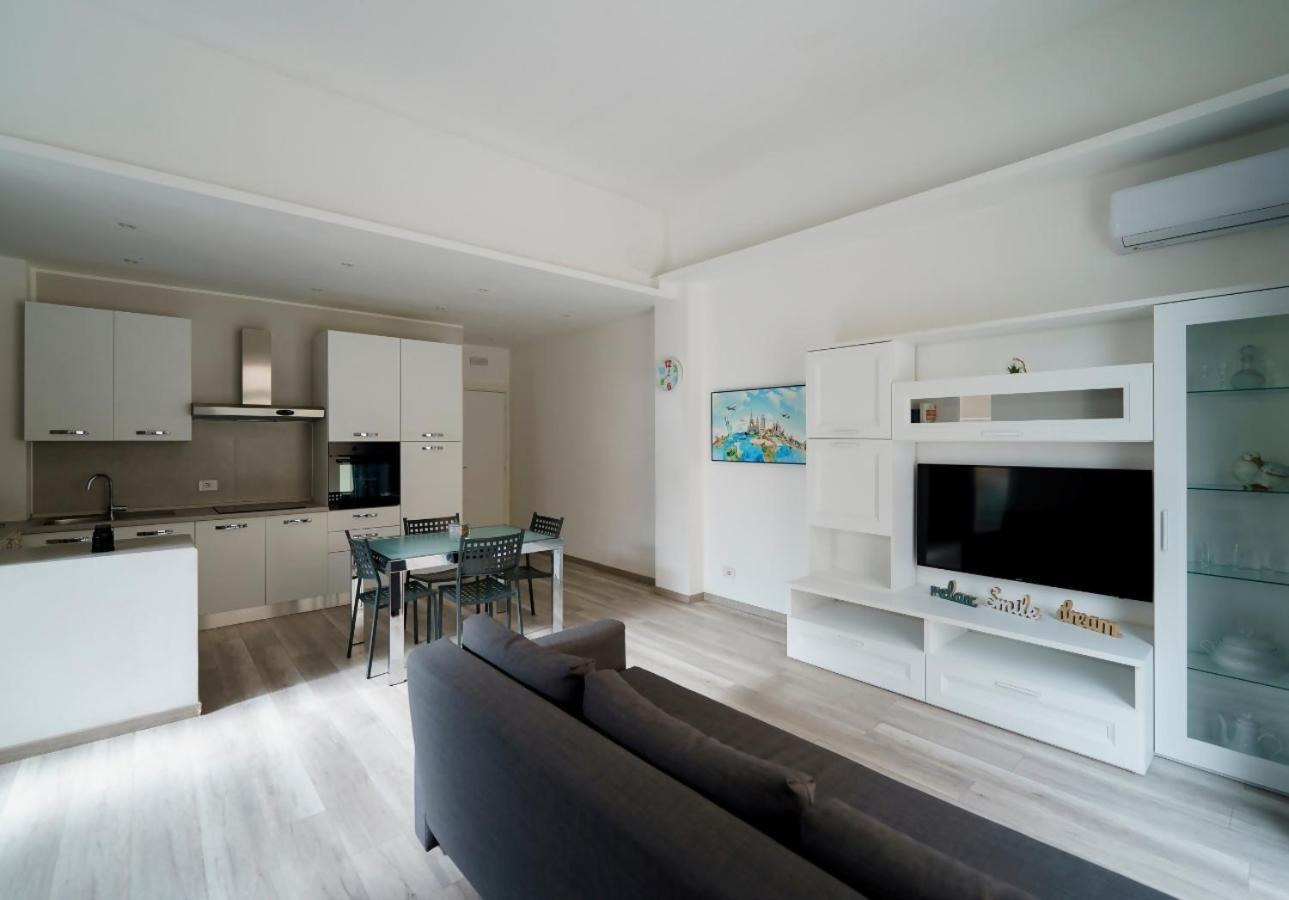 Guest Friends Apartment ตราปานี ห้อง รูปภาพ