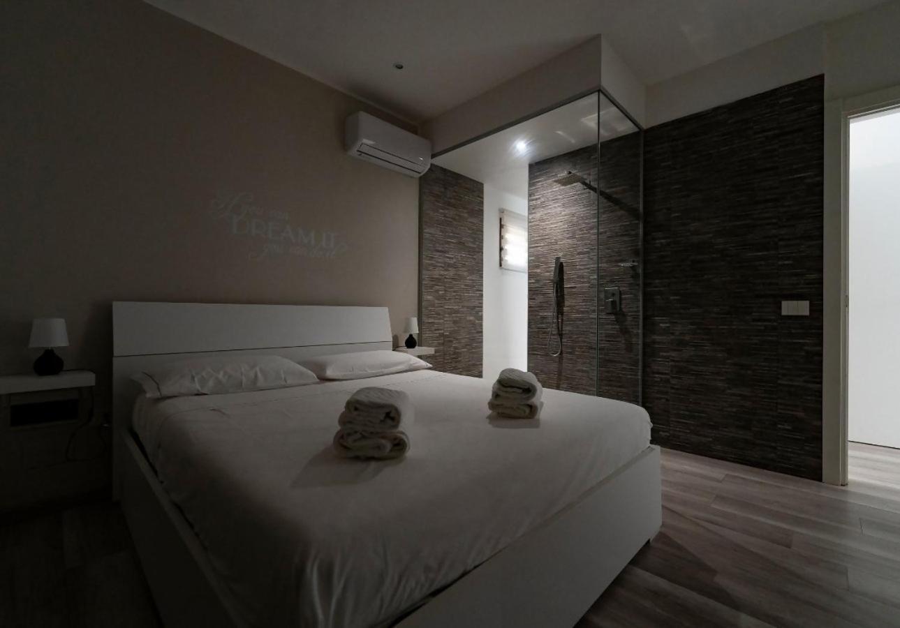 Guest Friends Apartment ตราปานี ภายนอก รูปภาพ