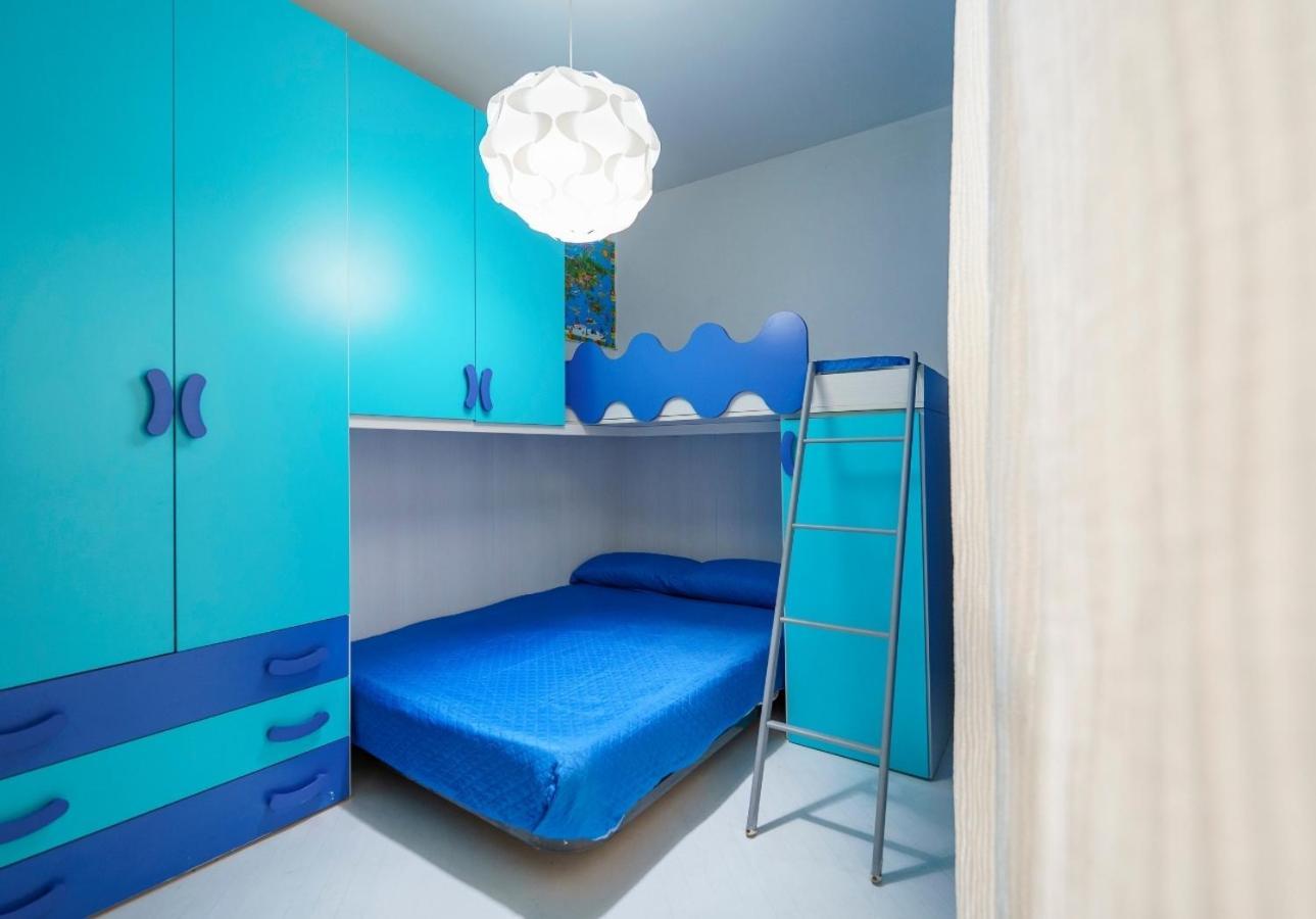 Guest Friends Apartment ตราปานี ภายนอก รูปภาพ