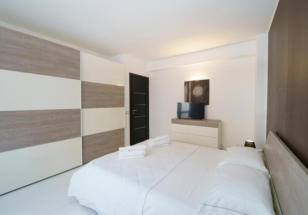 Guest Friends Apartment ตราปานี ภายนอก รูปภาพ