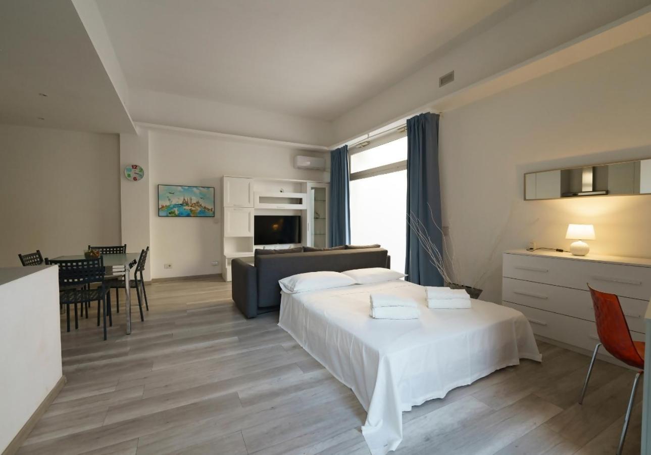 Guest Friends Apartment ตราปานี ภายนอก รูปภาพ