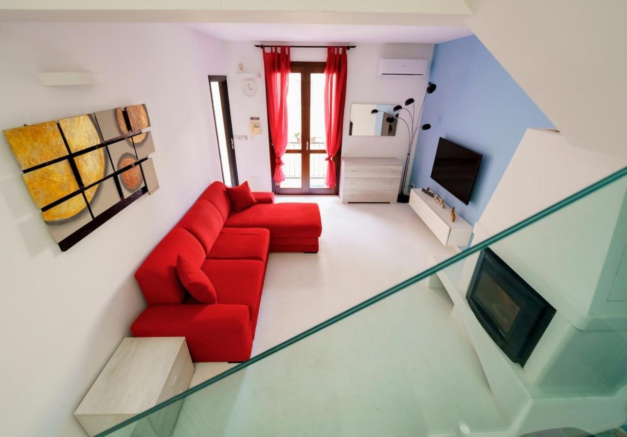 Guest Friends Apartment ตราปานี ภายนอก รูปภาพ